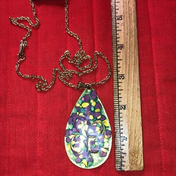 NECKLACE, reversible gt signed, enamel on metal 2 1/2” teardrop $25 - Picture 2 of 10